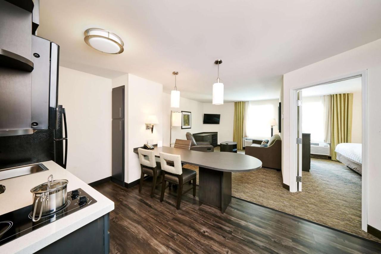 Sonesta Simply Suites St Louis Earth City מראה חיצוני תמונה