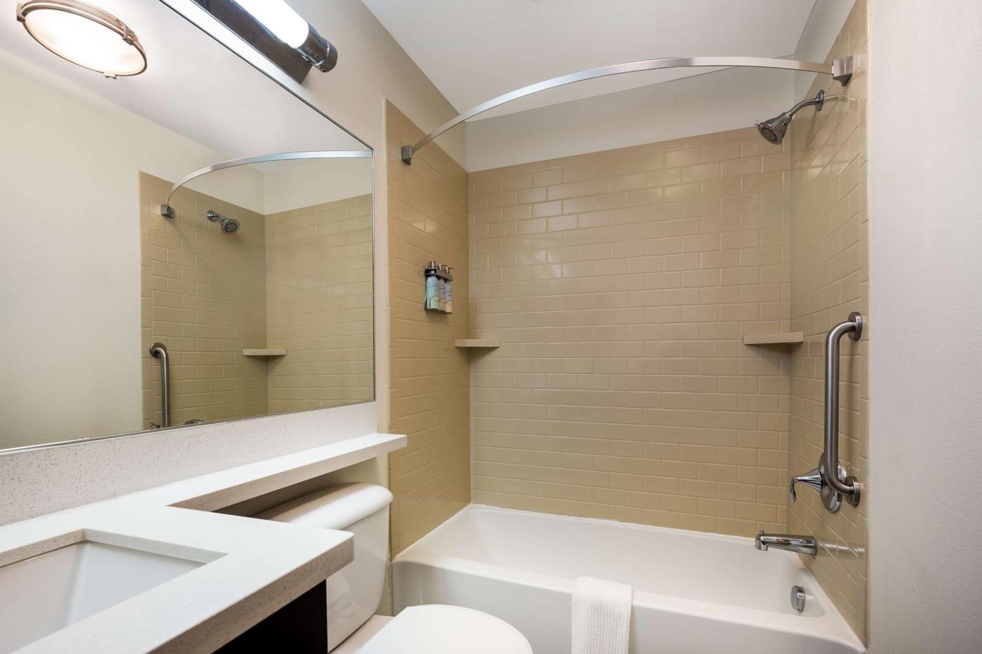 Sonesta Simply Suites St Louis Earth City מראה חיצוני תמונה