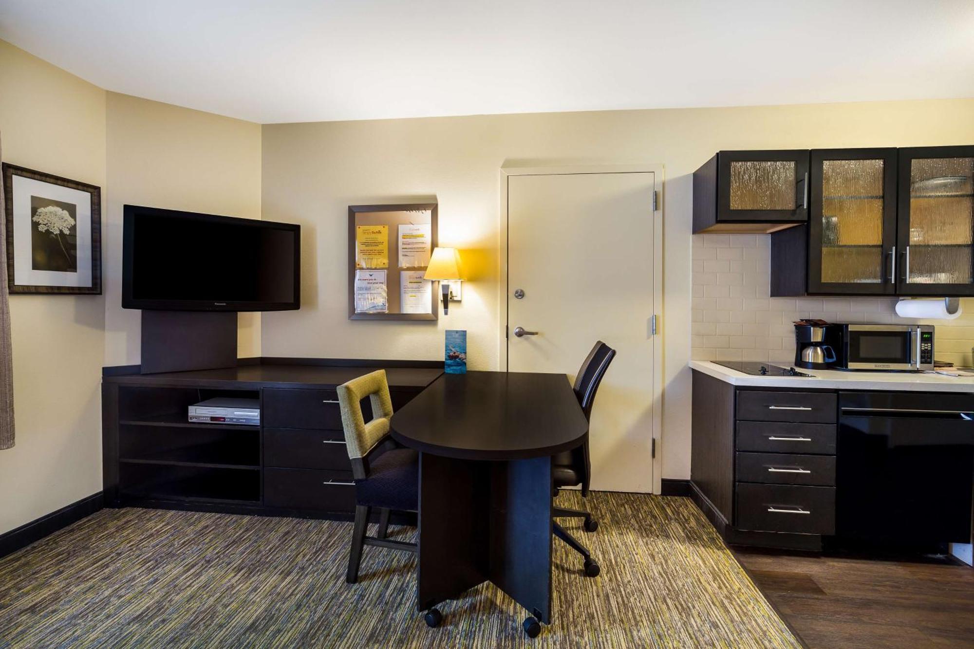 Sonesta Simply Suites St Louis Earth City מראה חיצוני תמונה