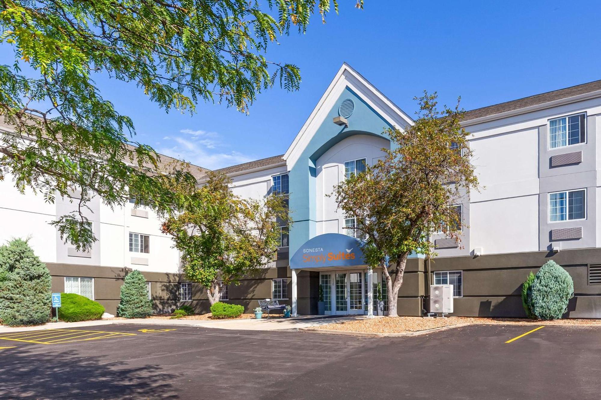 Sonesta Simply Suites St Louis Earth City מראה חיצוני תמונה